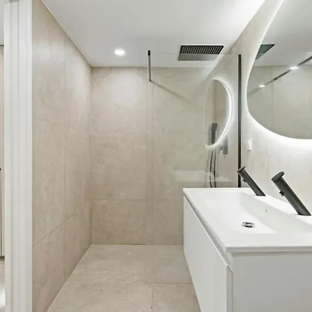 Readhostprofile Before Request! # Luxury 5-Bedroom Villa With Pool Appartamento *