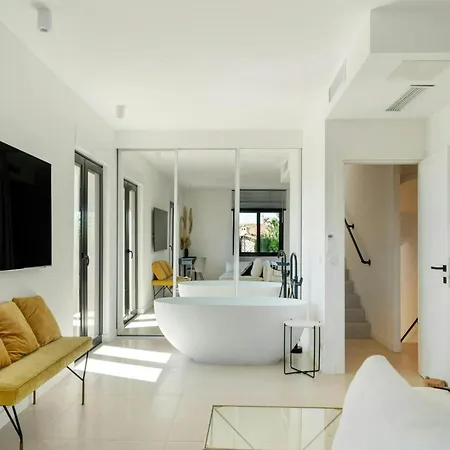 Readhostprofile Before Request! # Luxury 5-Bedroom Villa With Pool * Cagnes-sur-Mer