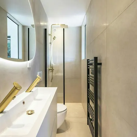 Readhostprofile Before Request! # Luxury 5-Bedroom Villa With Pool Appartamento *