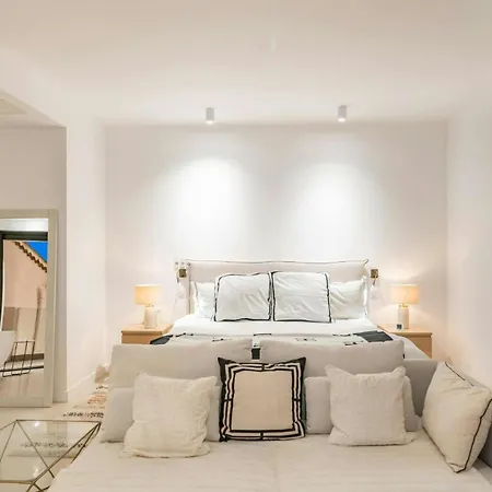 Readhostprofile Before Request! # Luxury 5-Bedroom Villa With Pool Cagnes-sur-Mer