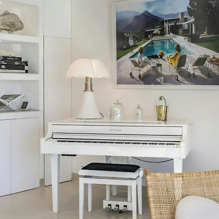 Readhostprofile Before Request! # Luxury 5-Bedroom Villa With Pool *