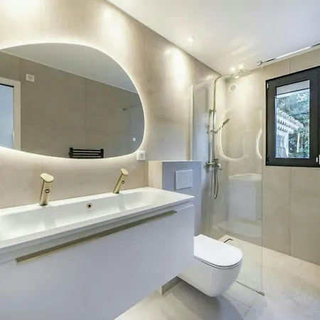 Readhostprofile Before Request! # Luxury 5-Bedroom Villa With Pool * Cagnes-sur-Mer