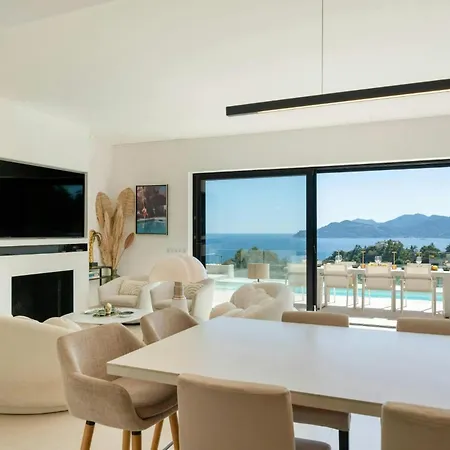 Appartamento Readhostprofile Before Request! # Luxury 5-Bedroom Villa With Pool