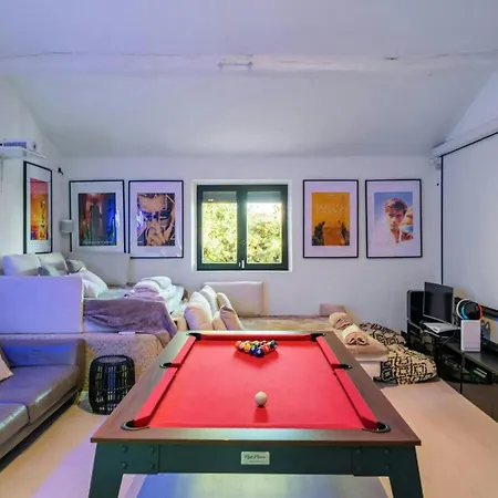 Appartamento Readhostprofile Before Request! # Luxury 5-Bedroom Villa With Pool