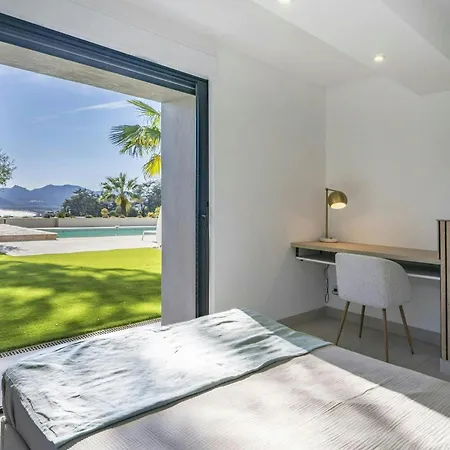 Readhostprofile Before Request! # Luxury 5-Bedroom Villa With Pool Appartamento *