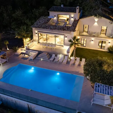 Appartamento Readhostprofile Before Request! # Luxury 5-Bedroom Villa With Pool