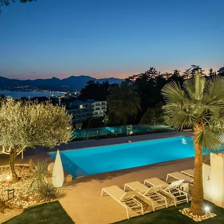 Readhostprofile Before Request! # Luxury 5-Bedroom Villa With Pool Cagnes-sur-Mer